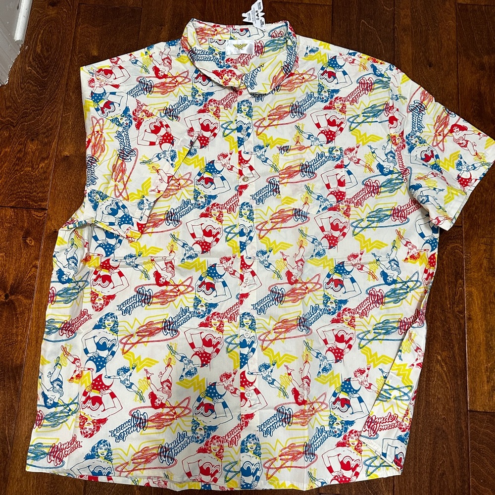 DC Comics World s Finest Collection Mens Wonder Woman Button-Up Shirt NWT 3XL
